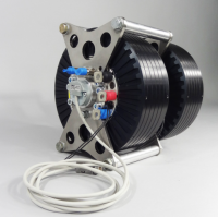 EMRAX 228    馬達 228 (109KW | 230NM)兩個電機可以堆疊在一起，以實現(xiàn)雙倍的功率/扭矩。